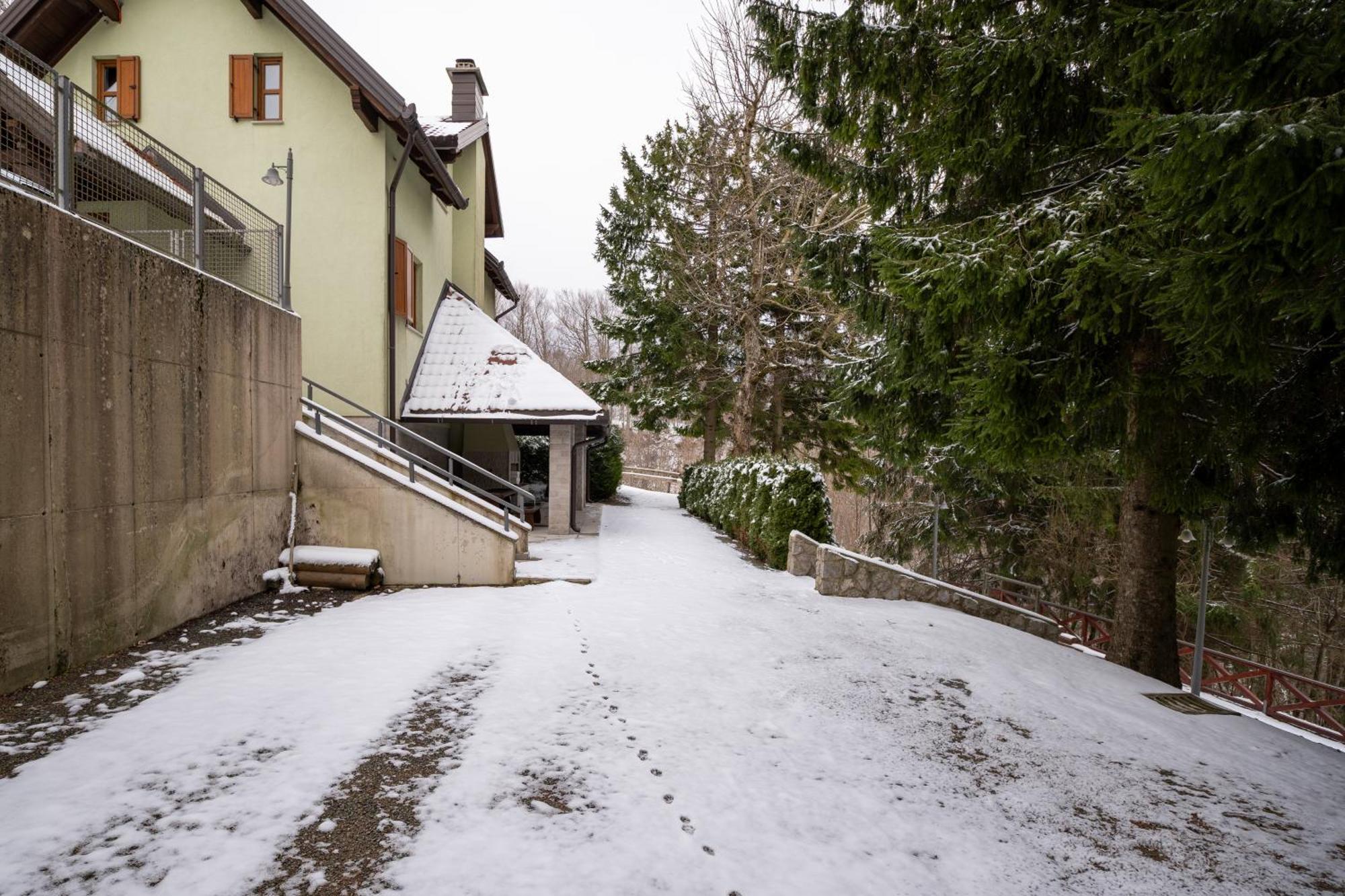 Kuca Za Odmor Cava Fuzine Villa Benkovac Fuzinski Luaran gambar